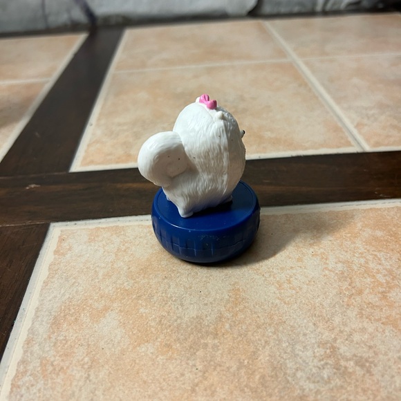 Gidget The Secret Life Of Pets mini toy - Picture 2 of 6